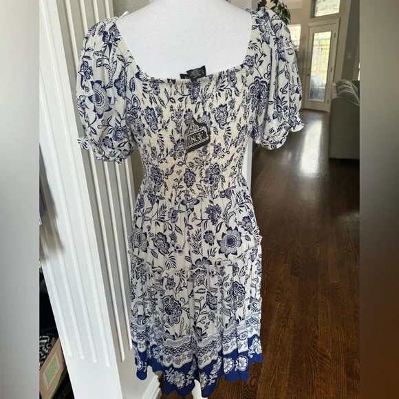 Floral Blue and White Dress - Picture 4 of 6